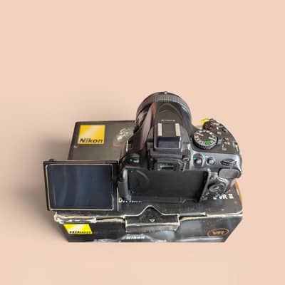 Nikon D5200 with 2 Lens and Complete Box