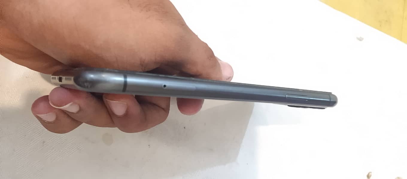 Apple iPhone 11 1