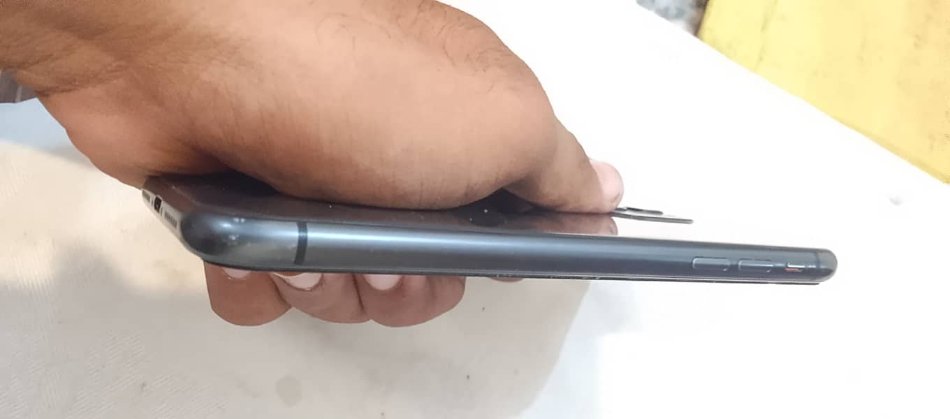 Apple iPhone 11 2