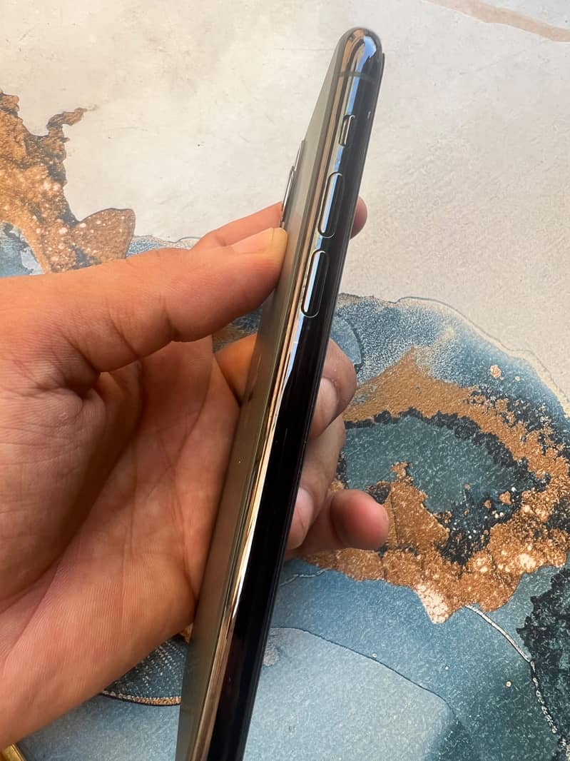 Apple iPhone 11 Pro 0