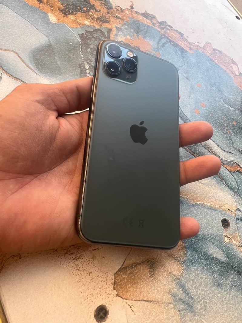 Apple iPhone 11 Pro 4