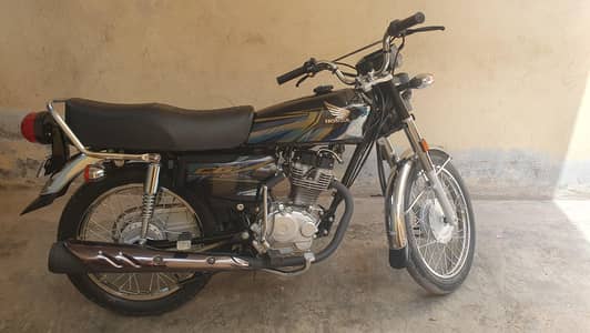 Honda CG 125 2026 Model — Slightly Used & Scratchless