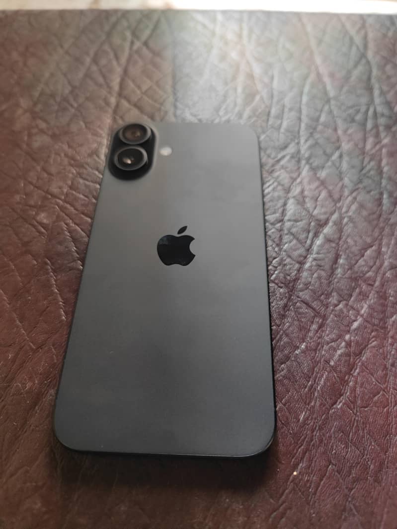 Apple iPhone 16 Plus 4