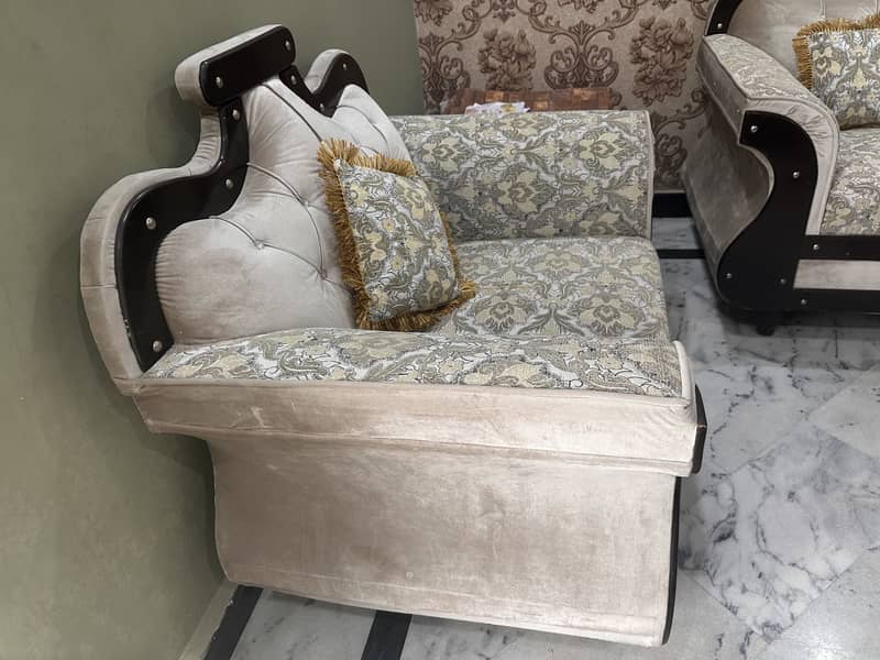 Sofa seet 8