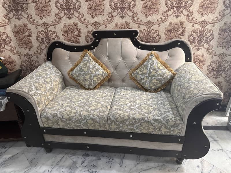 Sofa seet 9