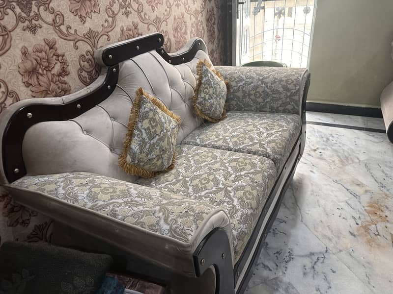 Sofa seet 10