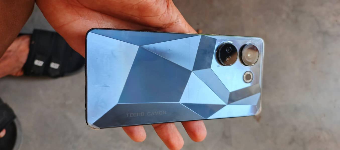 Tecno CAMON 20 0