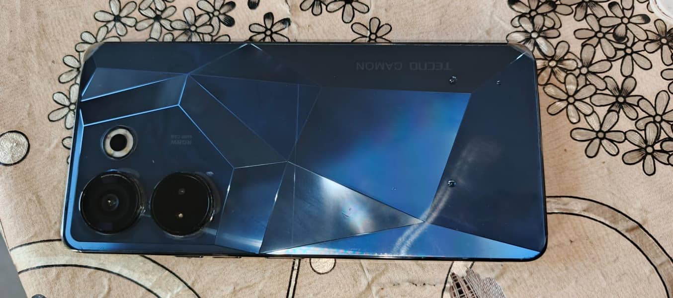 Tecno CAMON 20 1