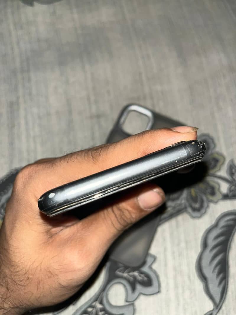 Apple iPhone 11 5