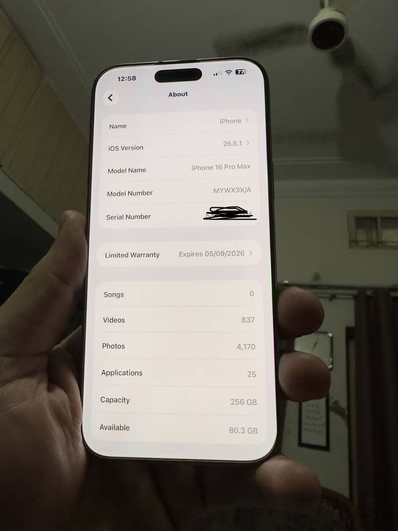 Apple iPhone 16 Pro Max 2