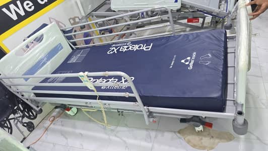 Imported ICU Patient Bed for Sale/Electric ICU Bed/Medical Bed