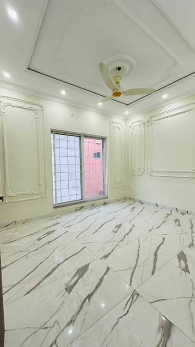 Facing Park Luxury 5 Marla House For Sale In Bahria Orchard Phsase 2 Lahore