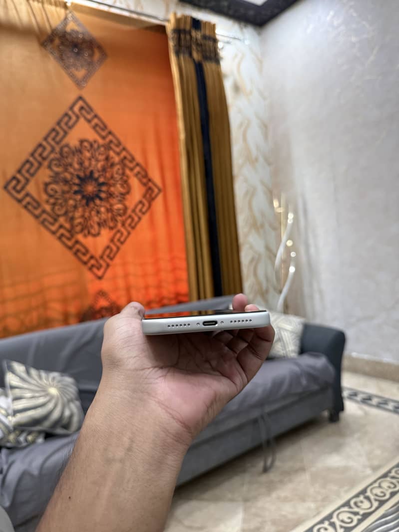Iphone 17 pro max 4