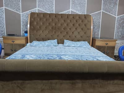 Expensive Habit bed with Side table's