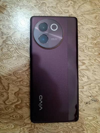 Vivo V30