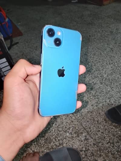 Apple iPhone 13