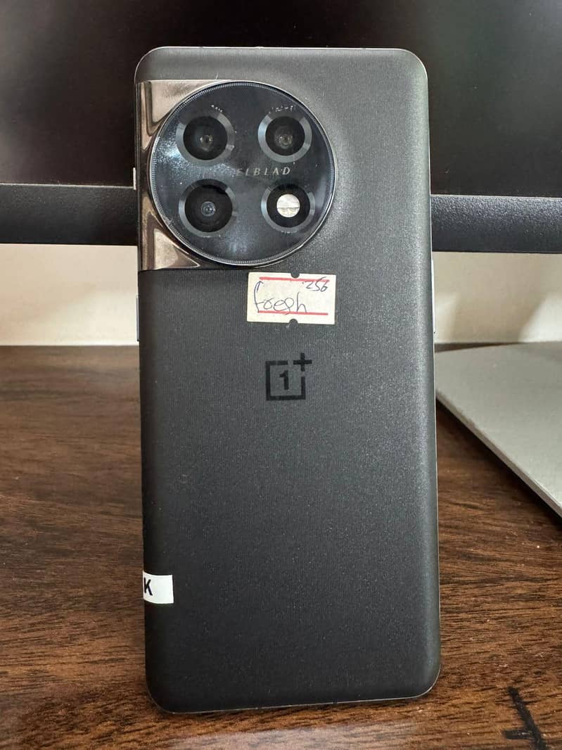 OnePlus 11 1