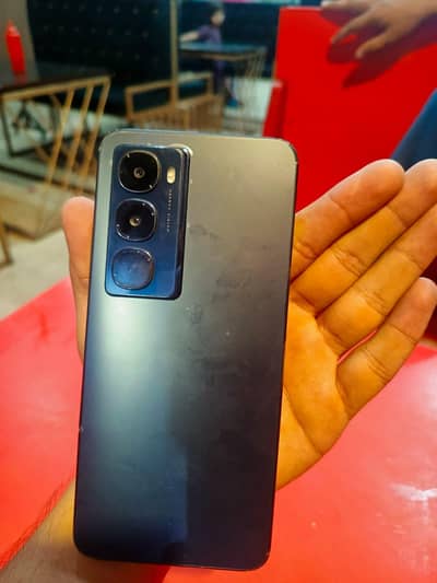 Itel City 100