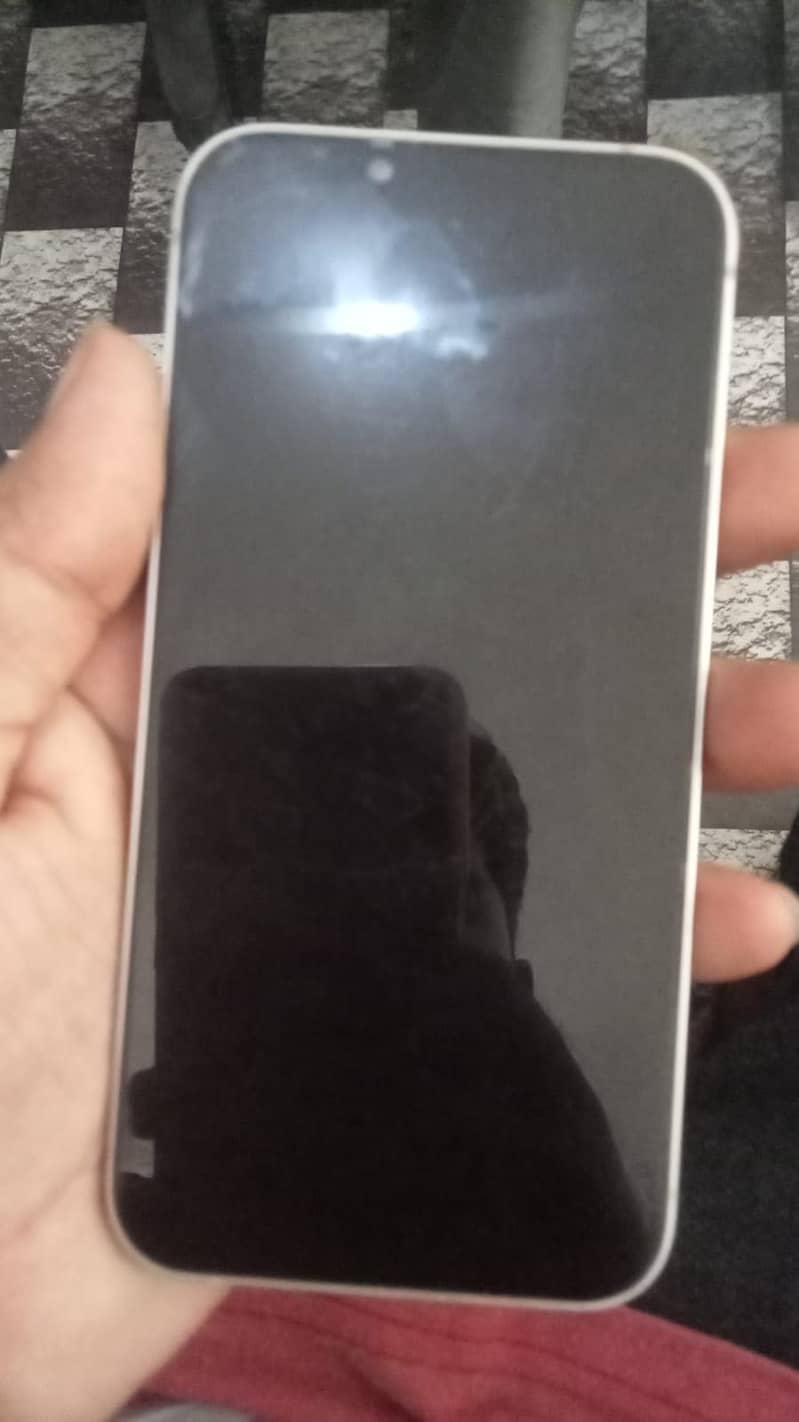 Apple iPhone 13 2