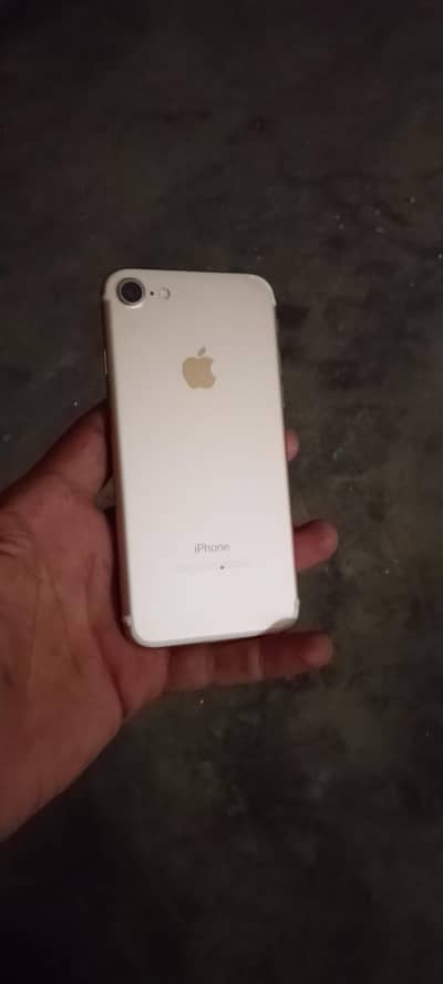 Apple iPhone 7