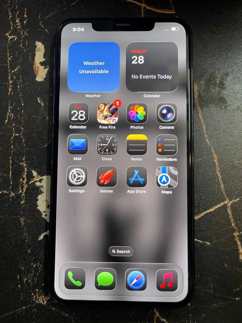 Apple iPhone 11 Pro Max 4