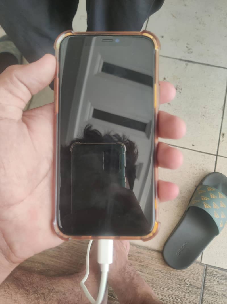 Apple iPhone 11 Pro 1