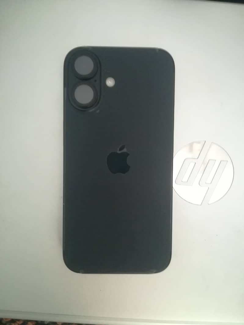 Apple iPhone 16 5