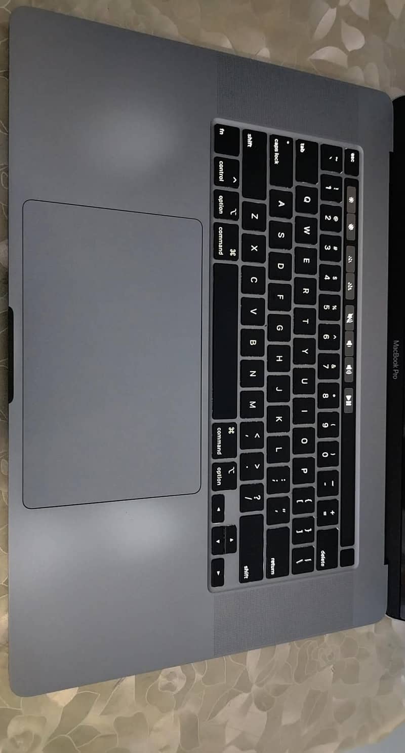 Macbook 2019 Pro Touchbar 3