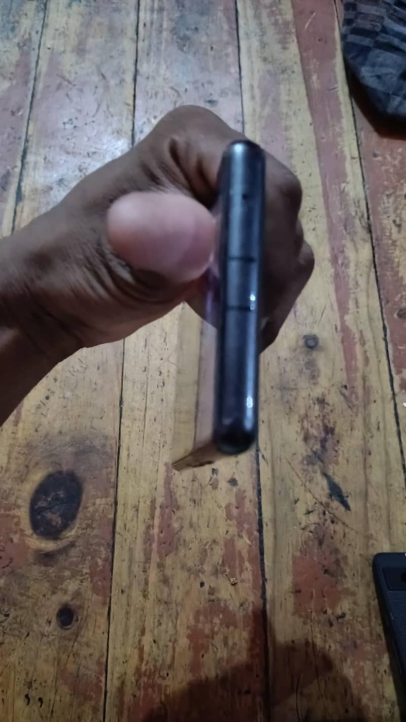 Google pixel 7a 5