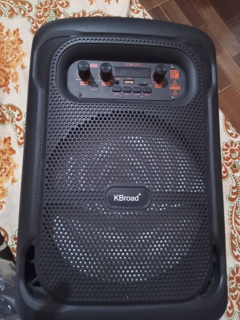 wireless speaker 8