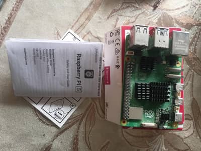 Resberry pi 5 (4gb UK) with box for Sale
