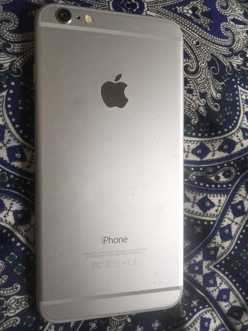 Apple iPhone 6 Plus 1