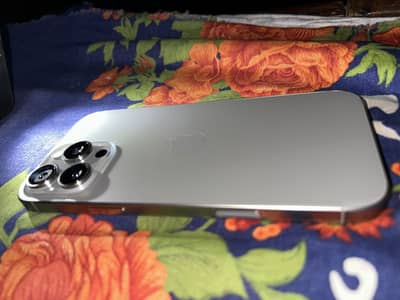 Apple iPhone 16 Pro Max