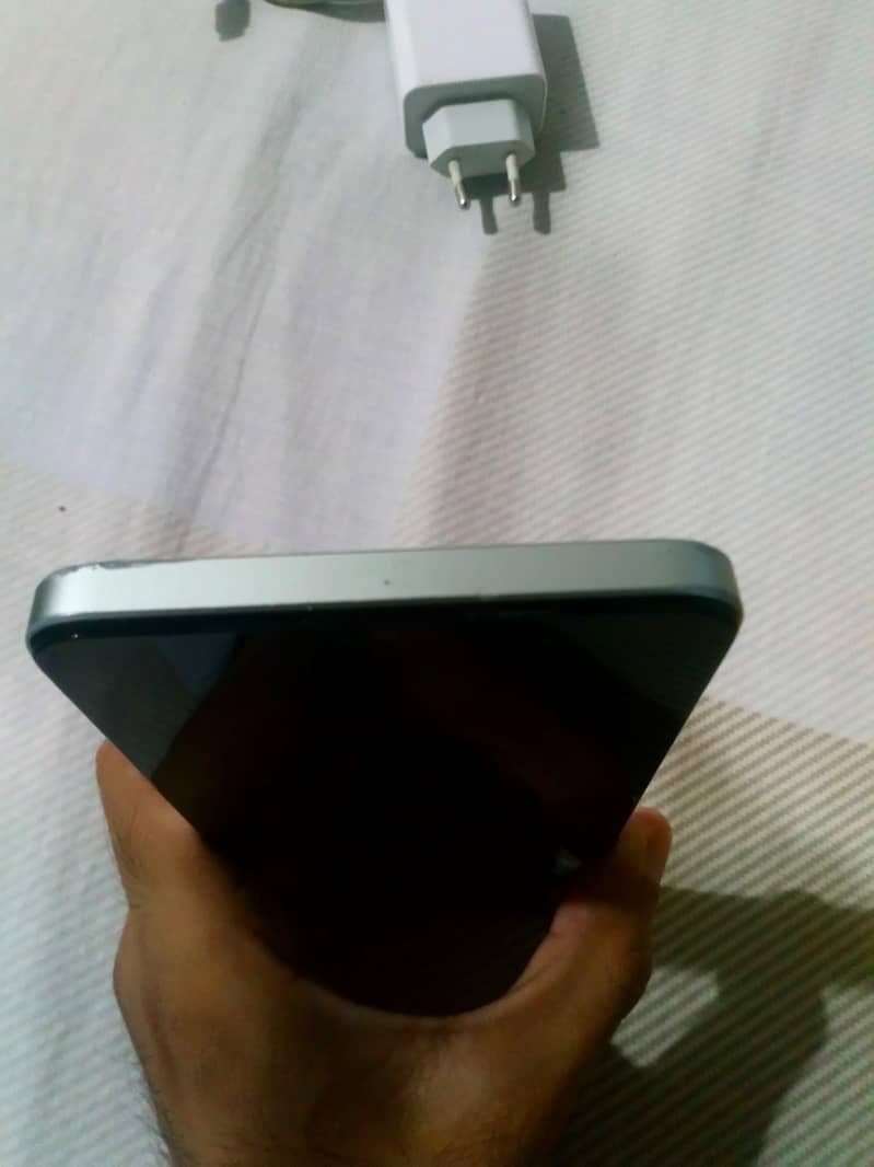 Realme Note 60x 2