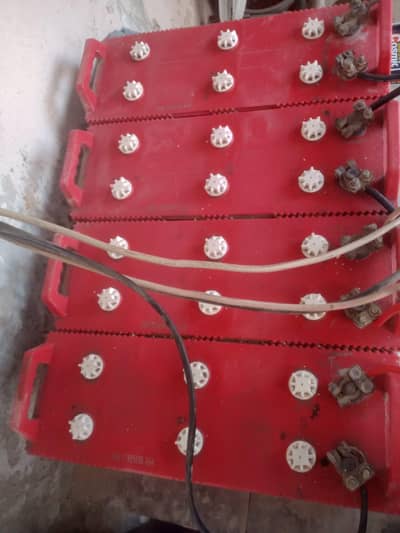 5 soler plates  4 add battery 3 kilo watts inverter