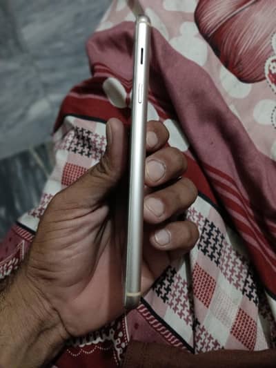 Samsung Galaxy J7+hai 3gb 32gb hai