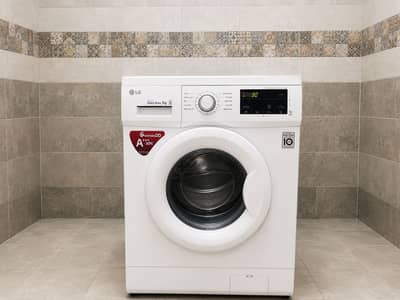 LG FULLY AUTOMATIC WASHING MACHINE