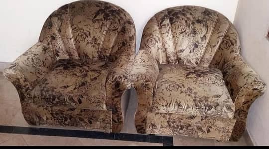 Sofa Set for Sale – Excellent Condition | Stylish & Comfortable