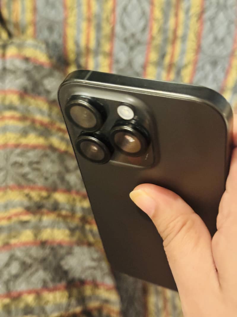 Apple iPhone 16 Pro 5