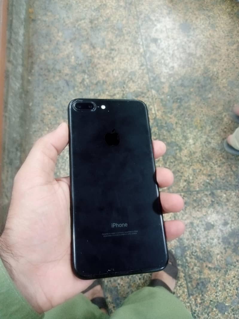 Apple iPhone 7 Plus 1