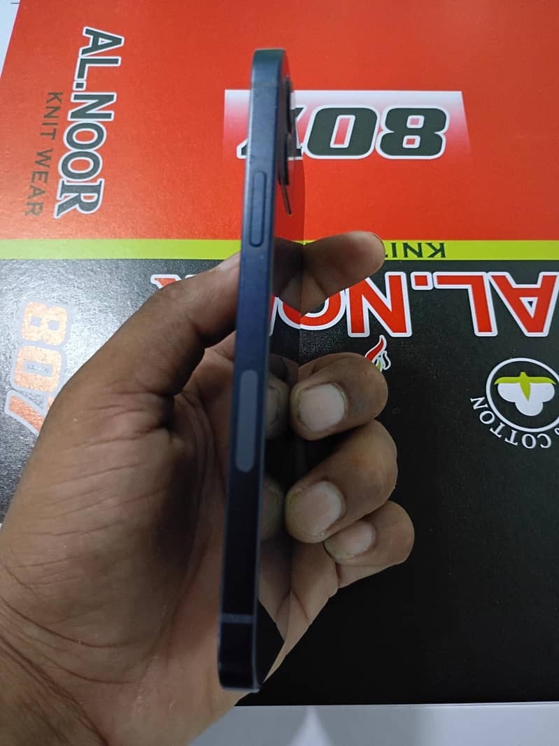 Apple iPhone 12 2