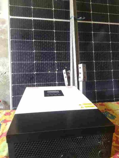 Hybrid Solar Inverter Wit Solar plate 555W and Frame