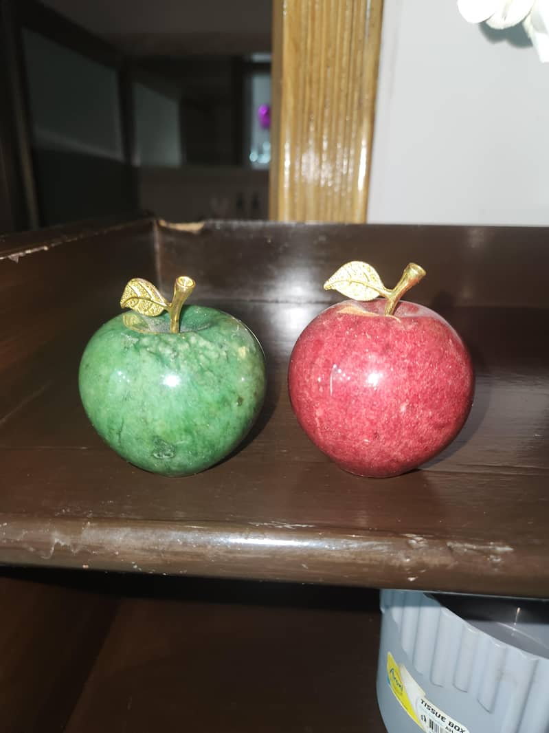 2 marble apples 1