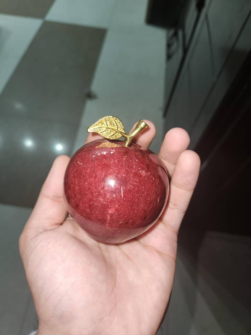 2 marble apples 2