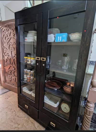 Crockery Showcase