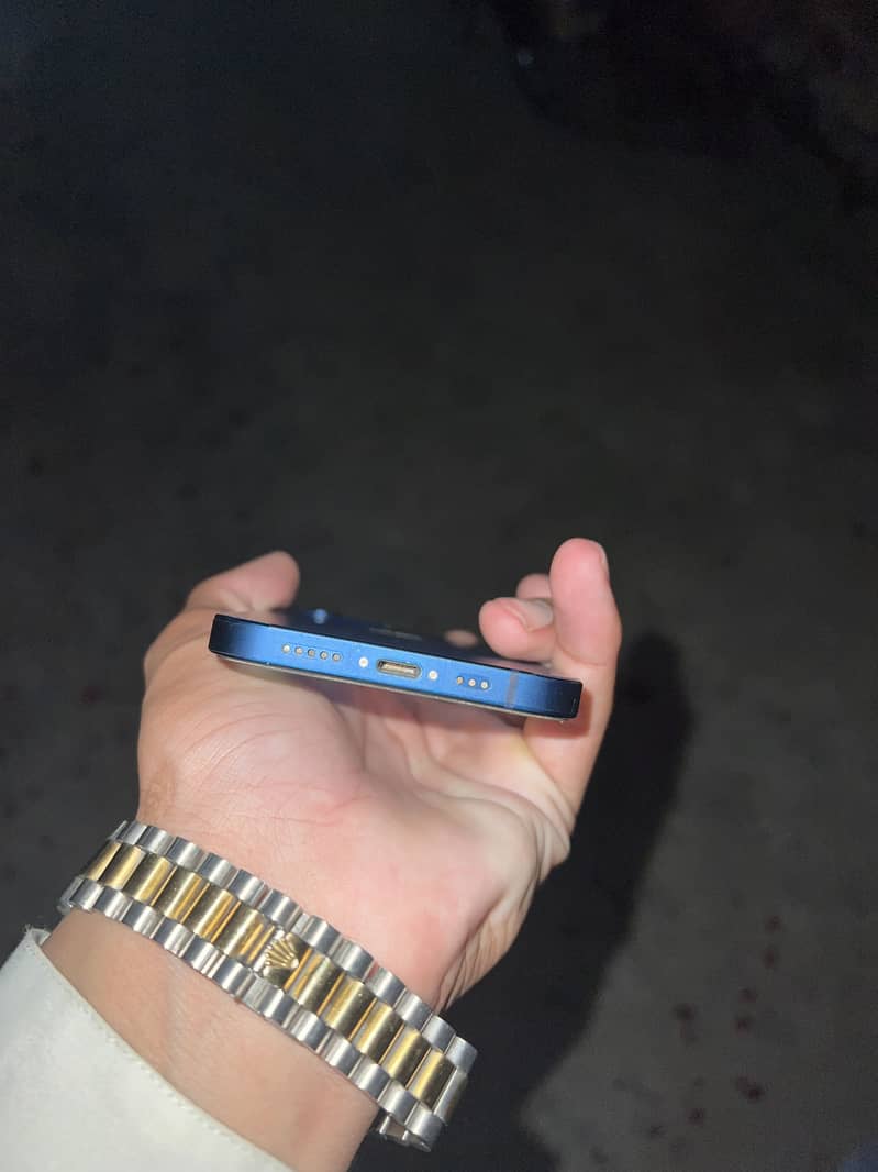 Apple iPhone 12 2