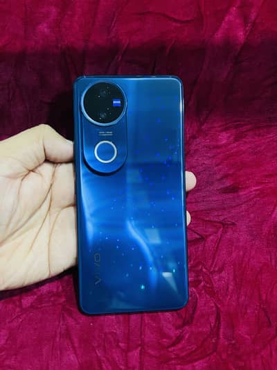 Vivo v50 12/512