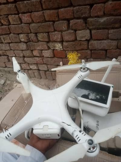 upair one drone crash hai parts kaam ki hai agar kohi bahi ko chay hai