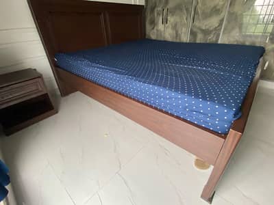 Interwood Bed Set