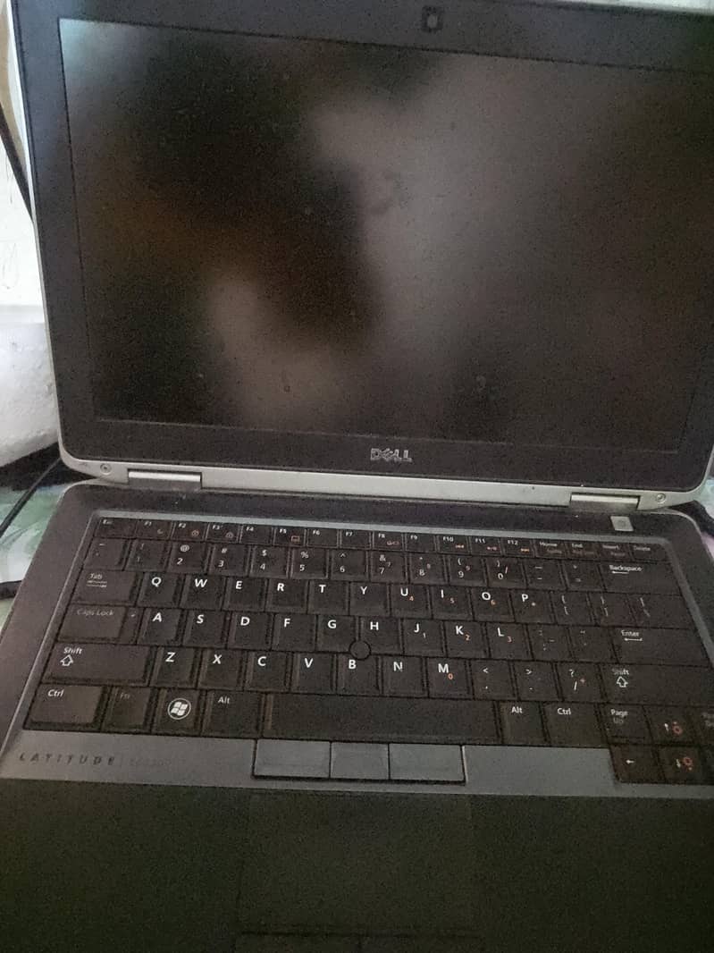 Dell Latitude E6330 0